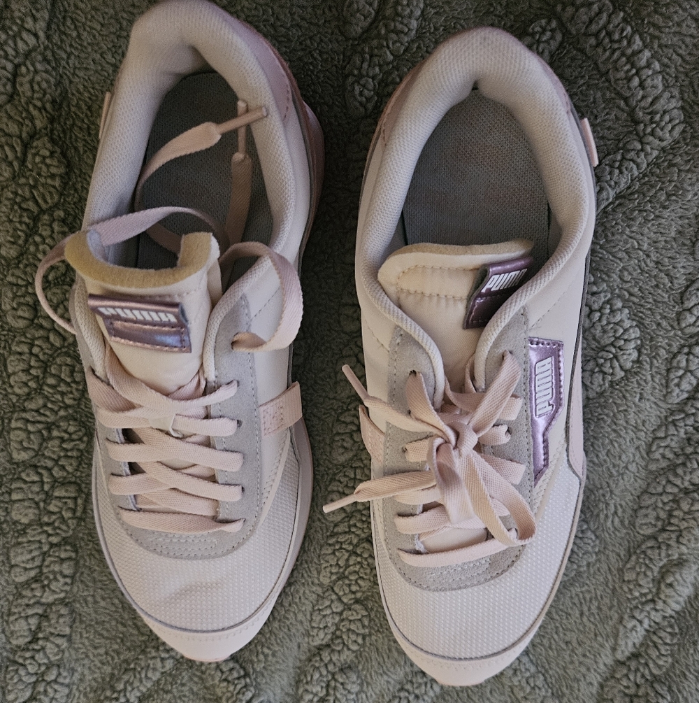 Puma Women's Light Pink Sneakers with Metallic Accent